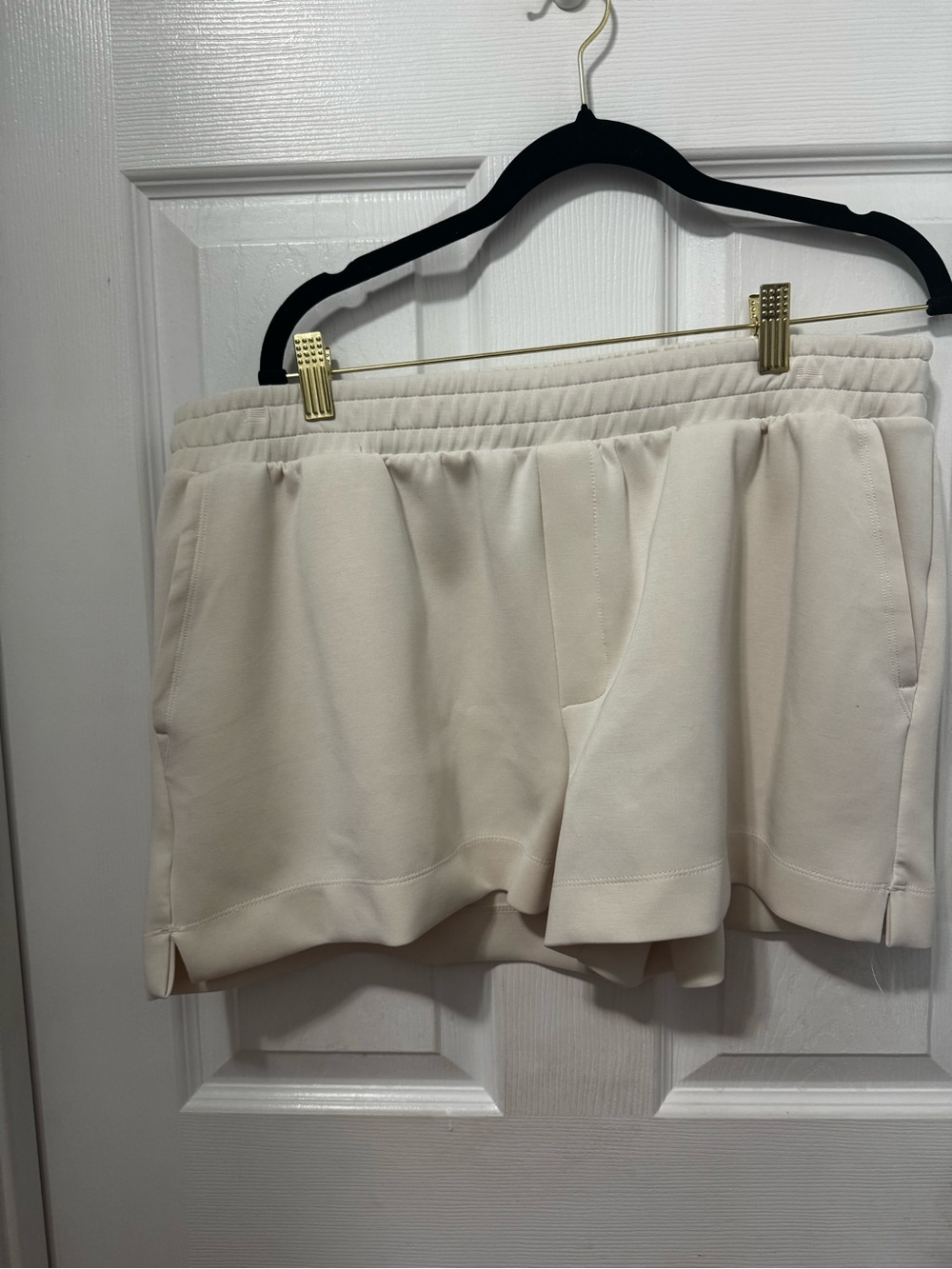 a new day Women's Cream Elastic Waist Pull-On Athletic Shorts